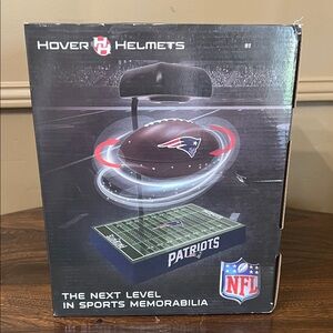Hover Helmets NFL Patriots Over Replica Field NWT